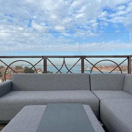 شقة The Penthouse And Rooftop-terrace At Molino Stucky