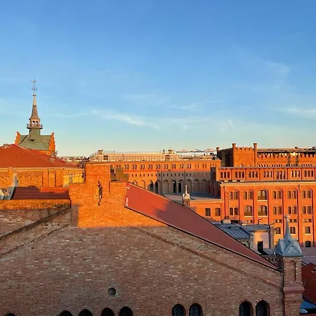 The Penthouse And Rooftop-terrace At Molino Stucky Apartment Venedig