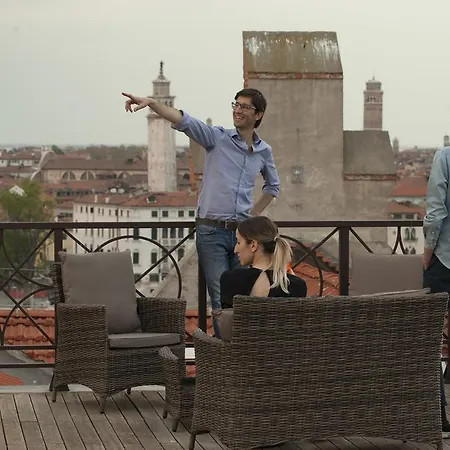 The Penthouse And Rooftop-terrace At Molino Stucky Apartment *